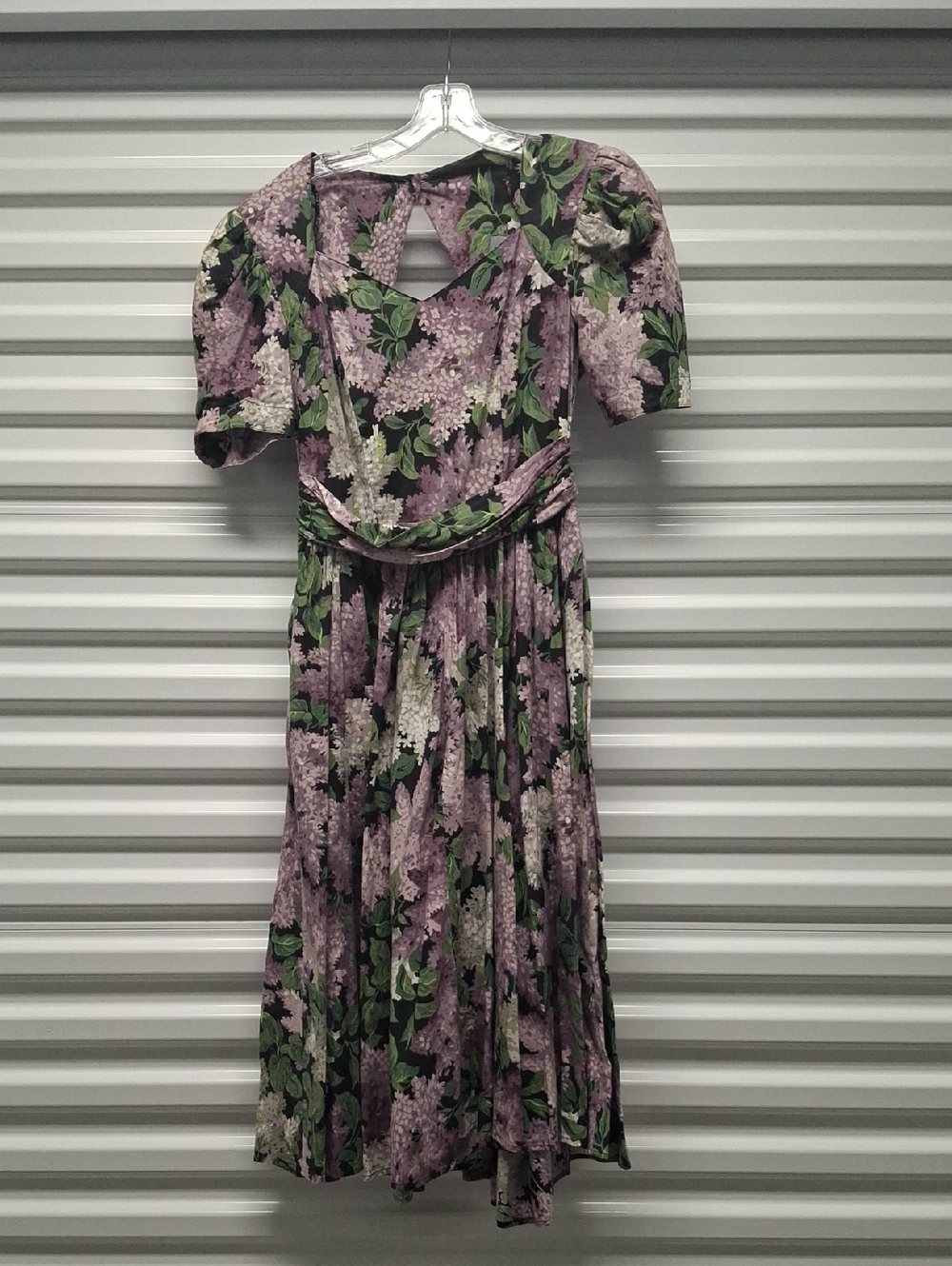 Vintage Lavender Floral Midi Dress with Green Leaves